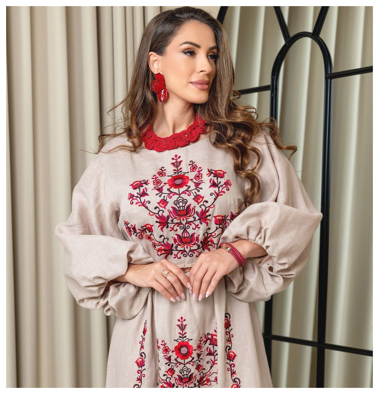 مدلهای زیبا و سنتی لباس زنانه با الگوهای خاص