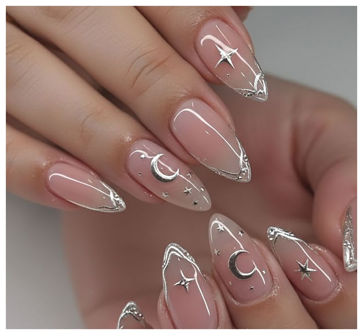 طراحی ناخنهای مد روز سال: ایدههایی برای زیبایی دستان شما