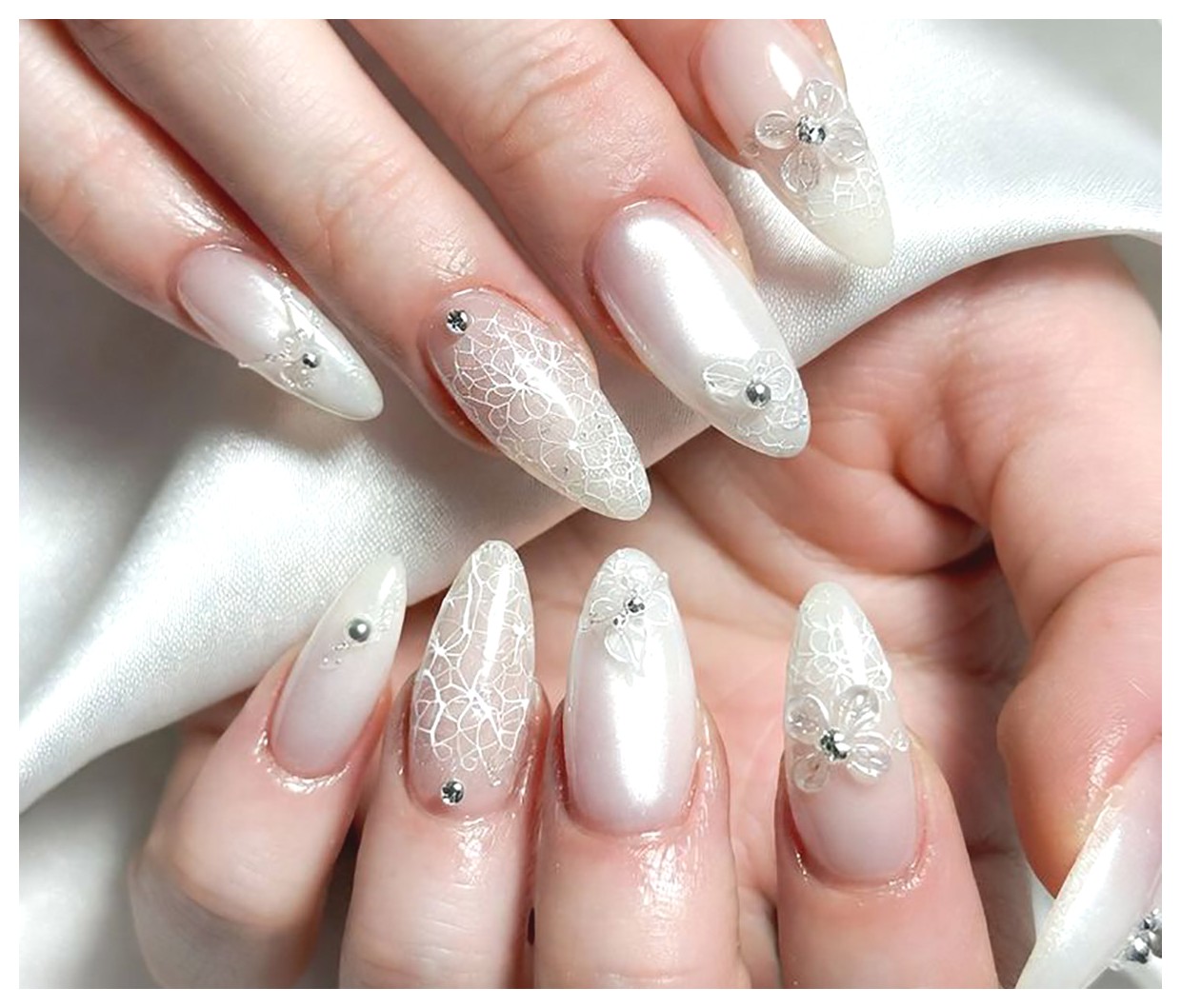 طراحی ناخنهای مد روز سال: ایدههایی برای زیبایی دستان شما