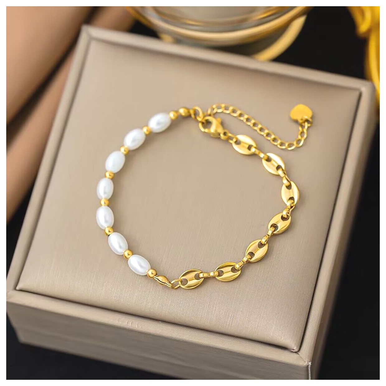 دستبندهای مد روز: زیبایی و جذابیت در دستان شما