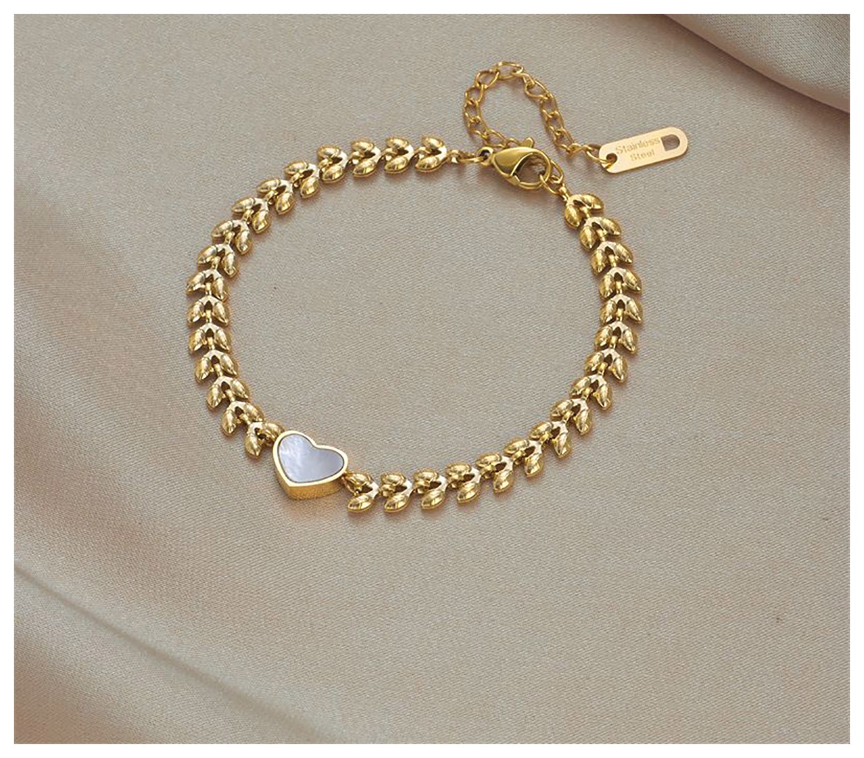 دستبندهای مد روز: زیبایی و جذابیت در دستان شما