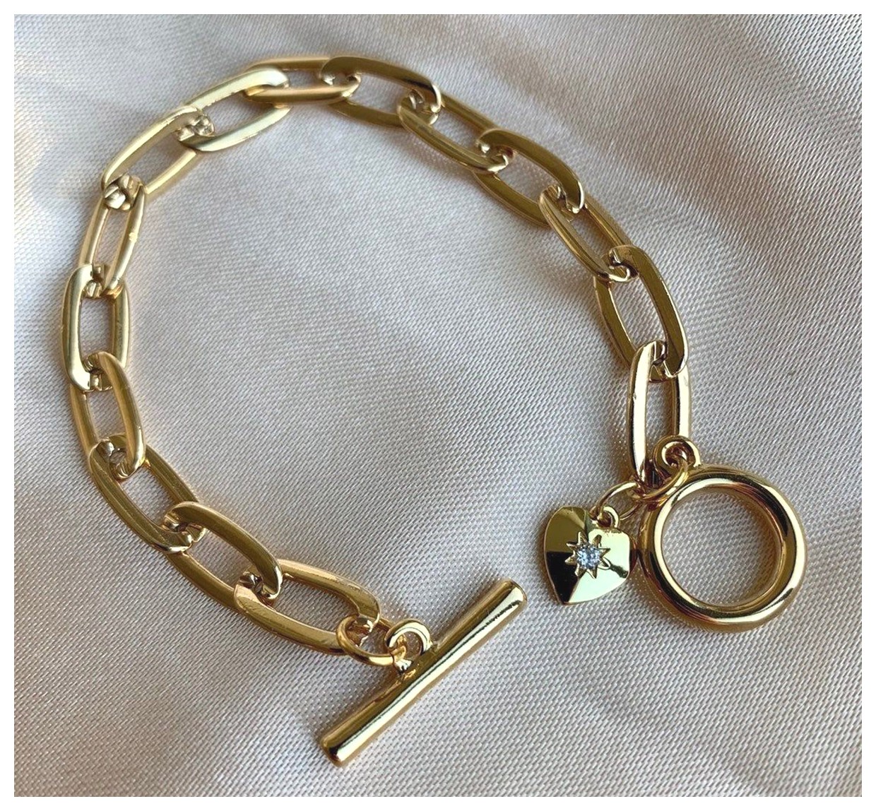 دستبند زنجیری مدرن: انتخابی شیک و جذاب برای هر سلیقه