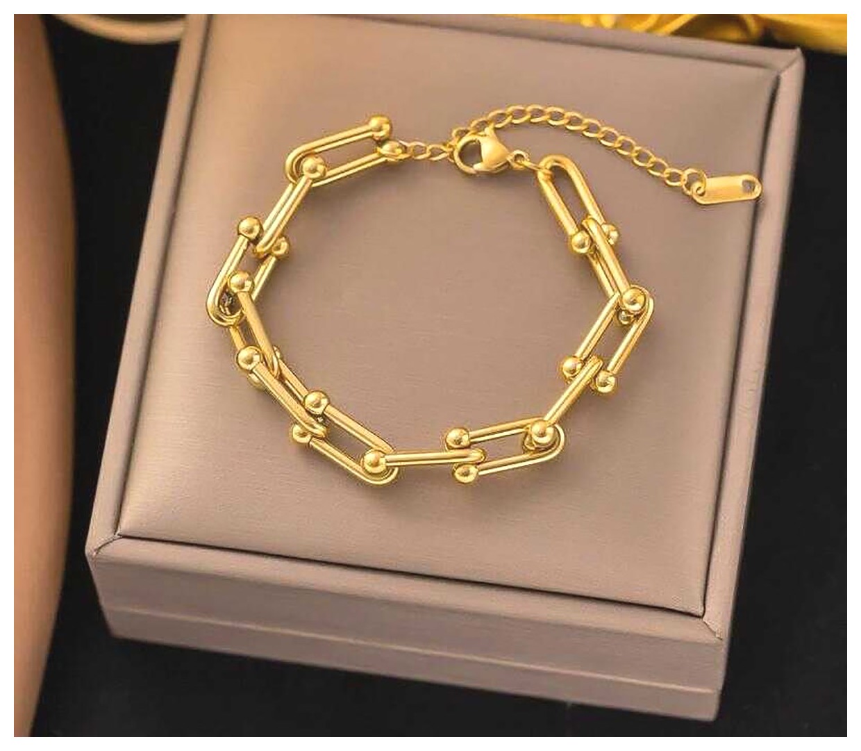 دستبند زنجیری مدرن: انتخابی شیک و جذاب برای هر سلیقه