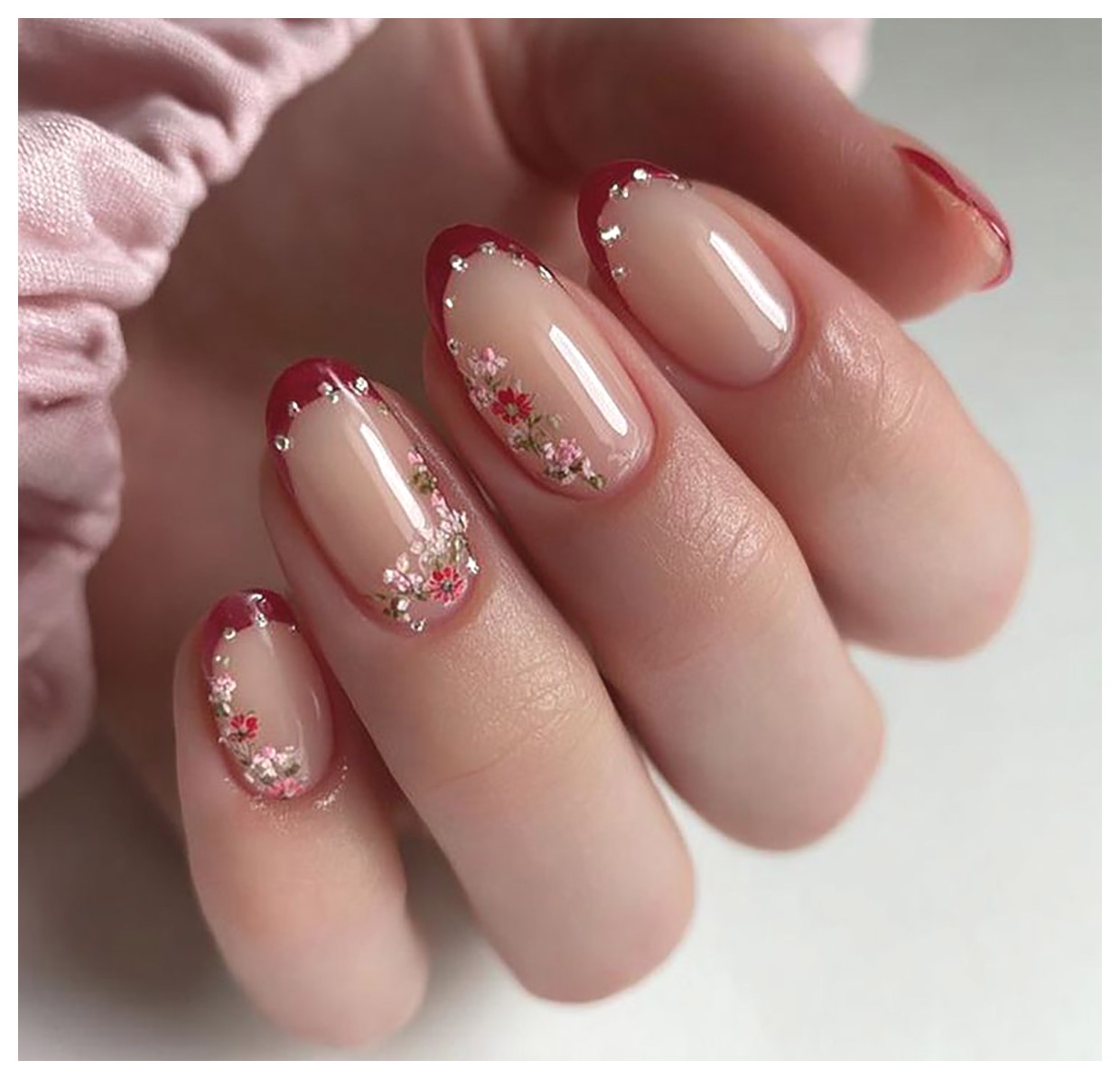 طراحی ناخنهای مدرن: ایدههایی خلاقانه برای زیبایی دستان شما