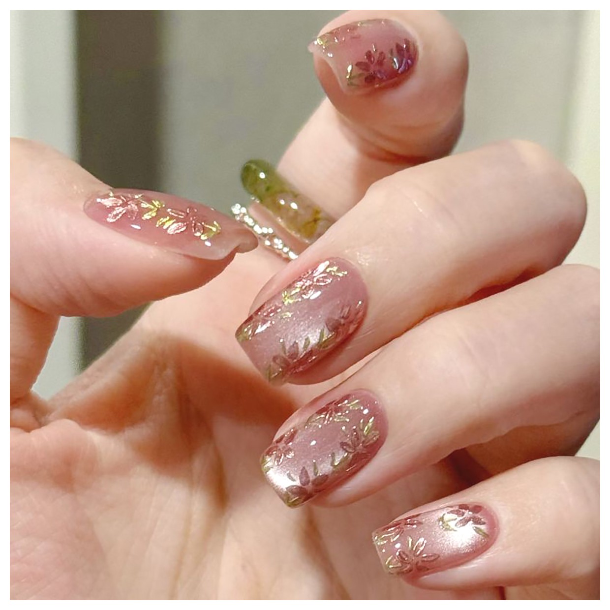 طراحی ناخنهای مدرن: ایدههایی خلاقانه برای زیبایی دستان شما