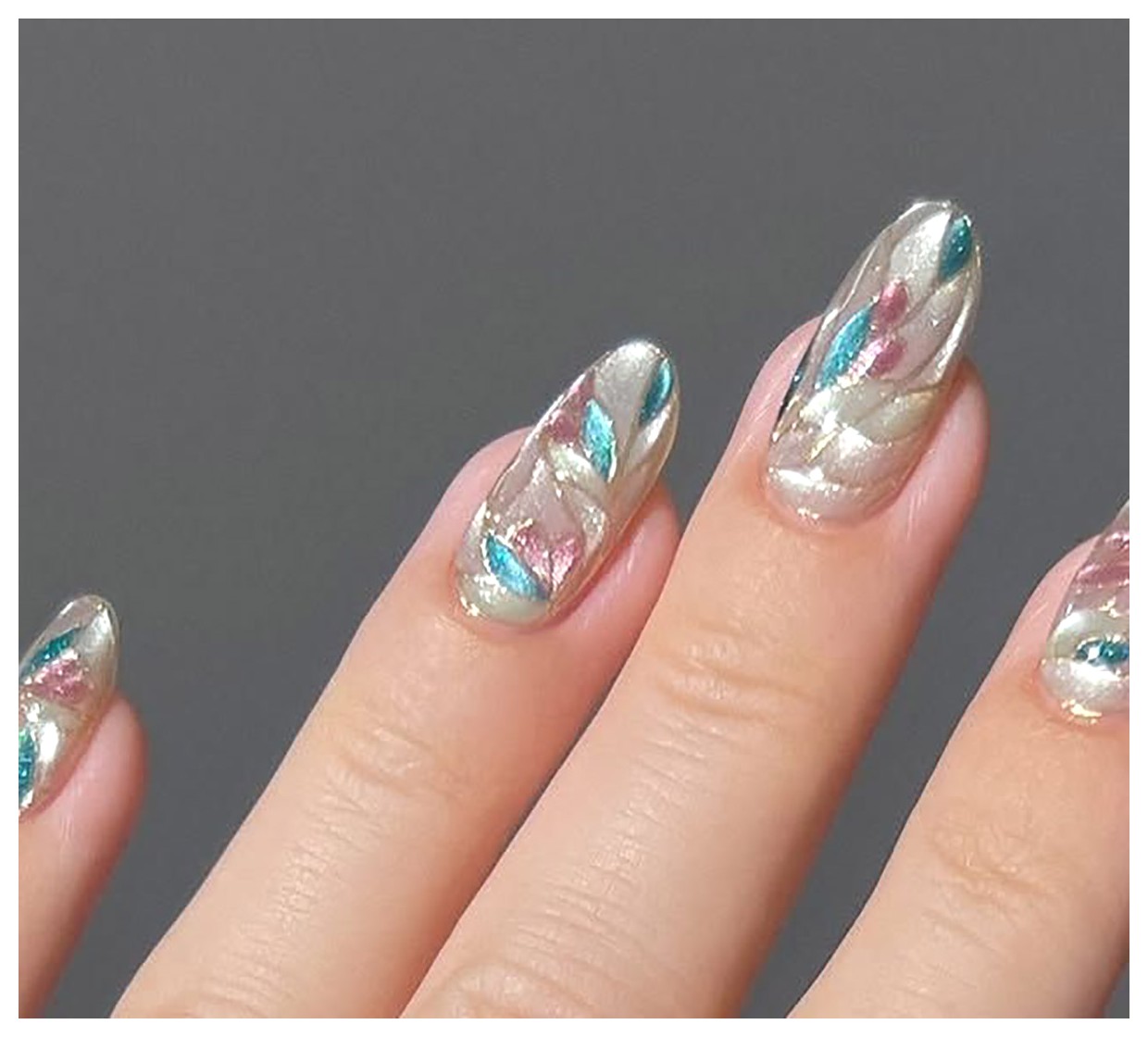 طراحی ناخنهای مدرن: ایدههایی خلاقانه برای زیبایی دستان شما