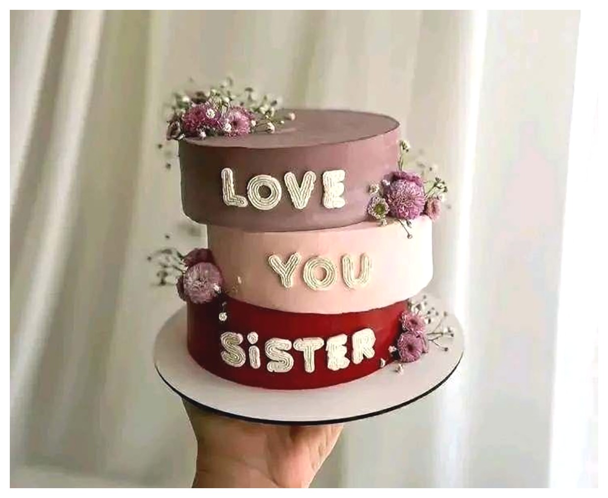 کیک تولد سه طبقه مدرن و شیک | ایده‌هایی برای تهیه کیک تولد خاص