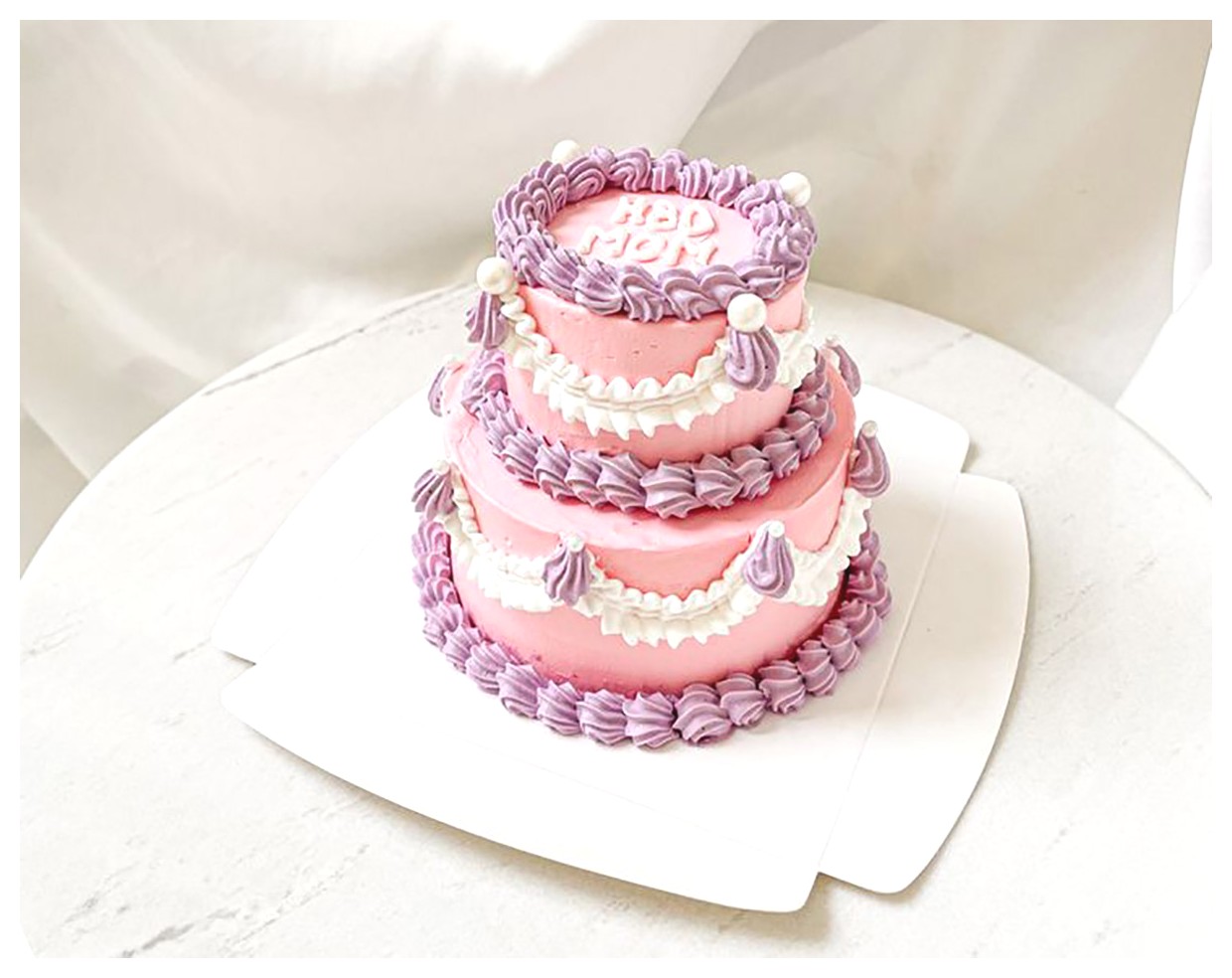 کیک تولد دو طبقه: ایدهای زیبا برای جشنهای خاص