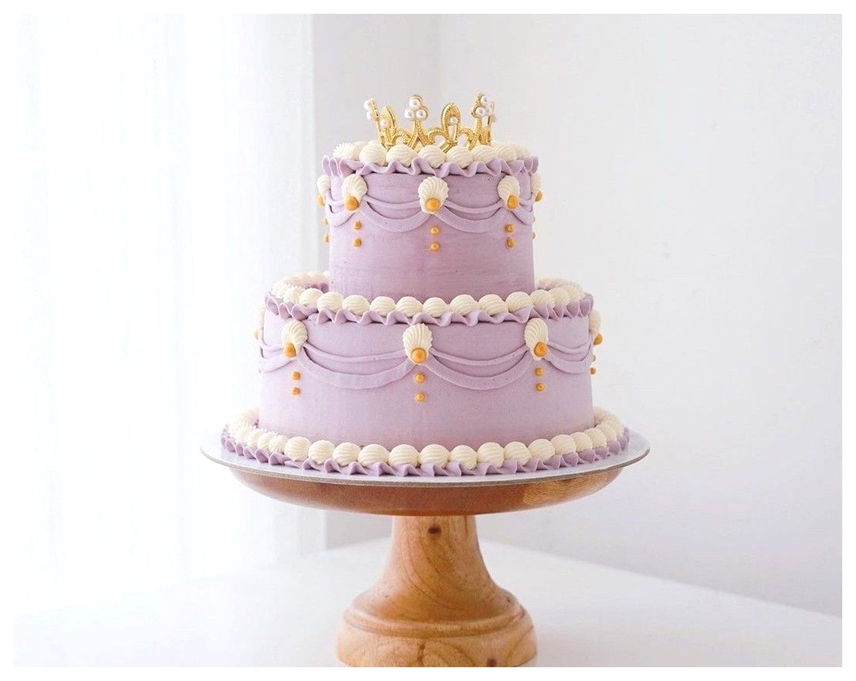 کیک تولد دو طبقه: ایدهای زیبا برای جشنهای خاص