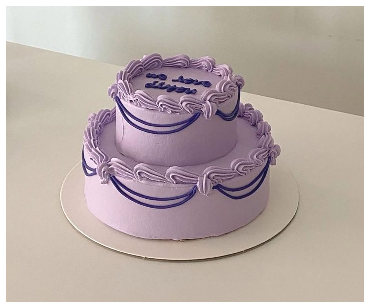 کیک تولد دو طبقه: ایدهای زیبا برای جشنهای خاص