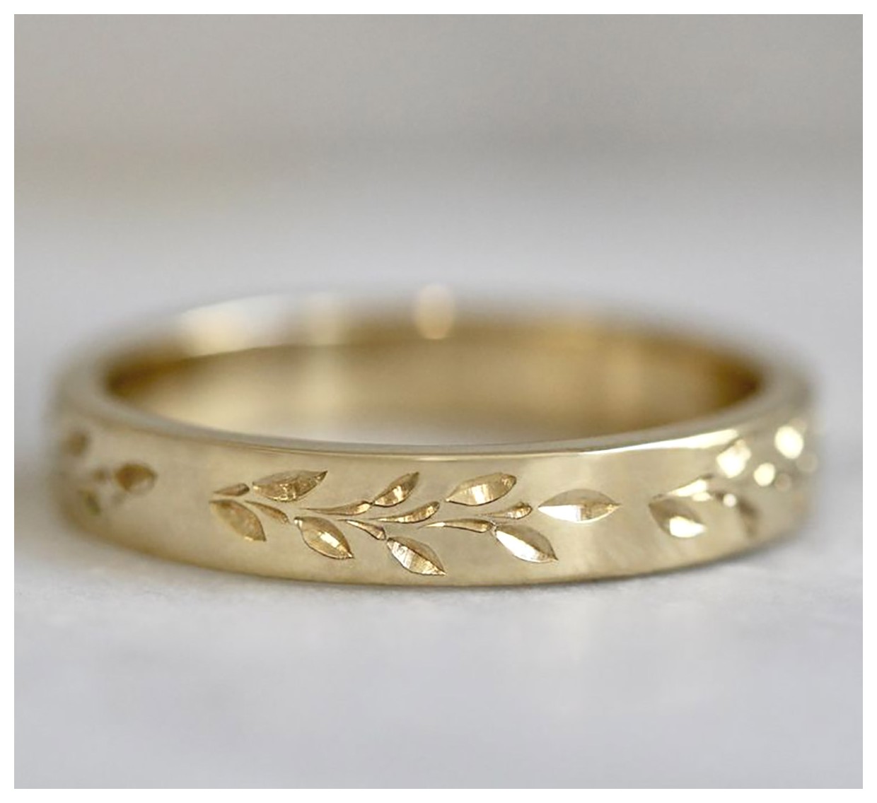 انواع انگشترهای زنانه: راهنمایی برای انتخاب بهترین مدل