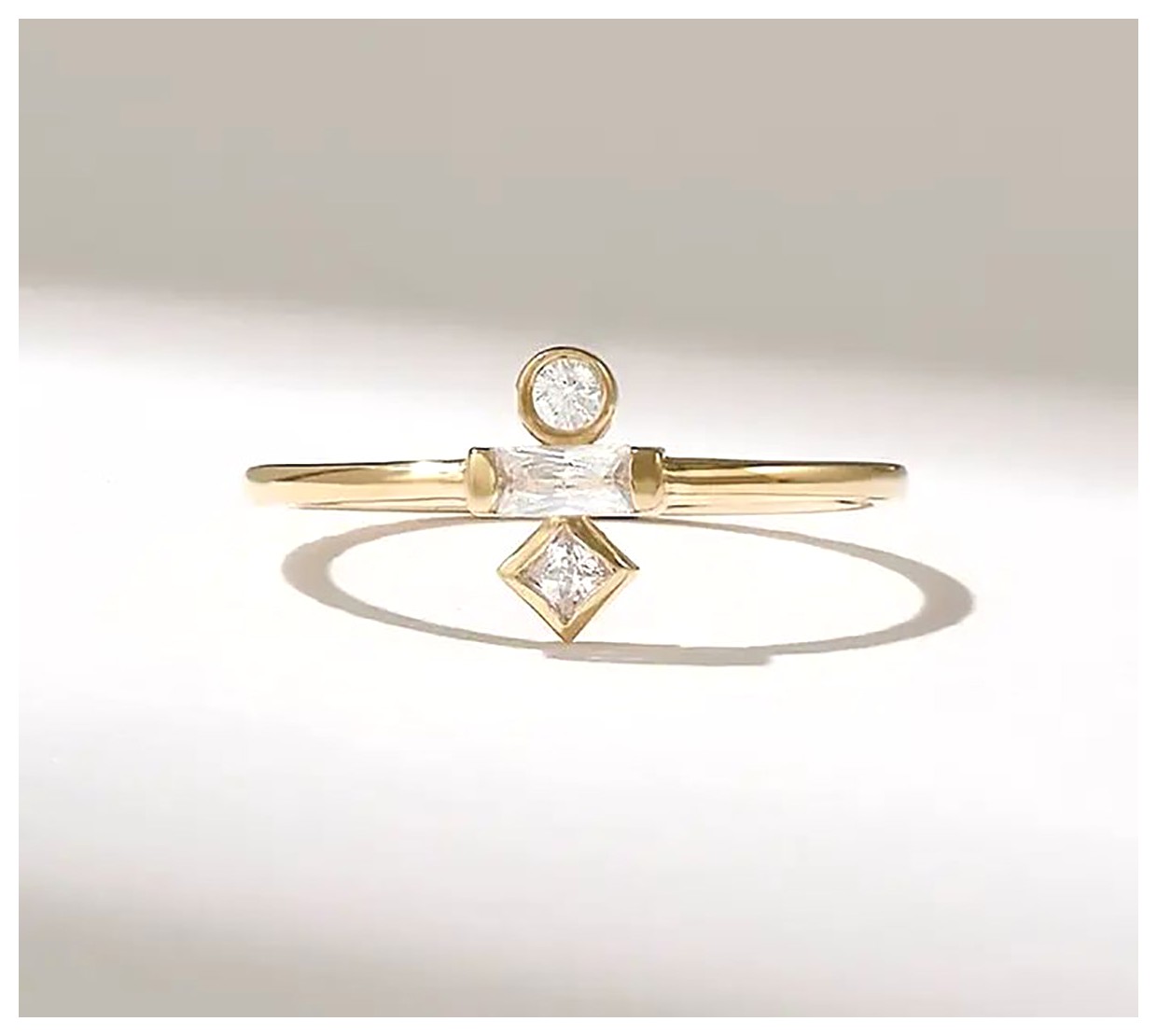 انواع انگشترهای زنانه: راهنمایی برای انتخاب بهترین مدل