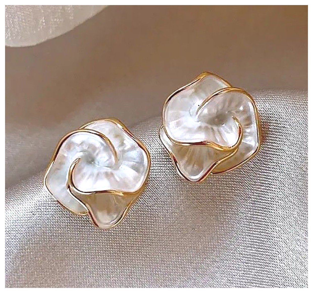 سبکهای منحصر به فرد و مدرن گوشواره برای شیکپوشان