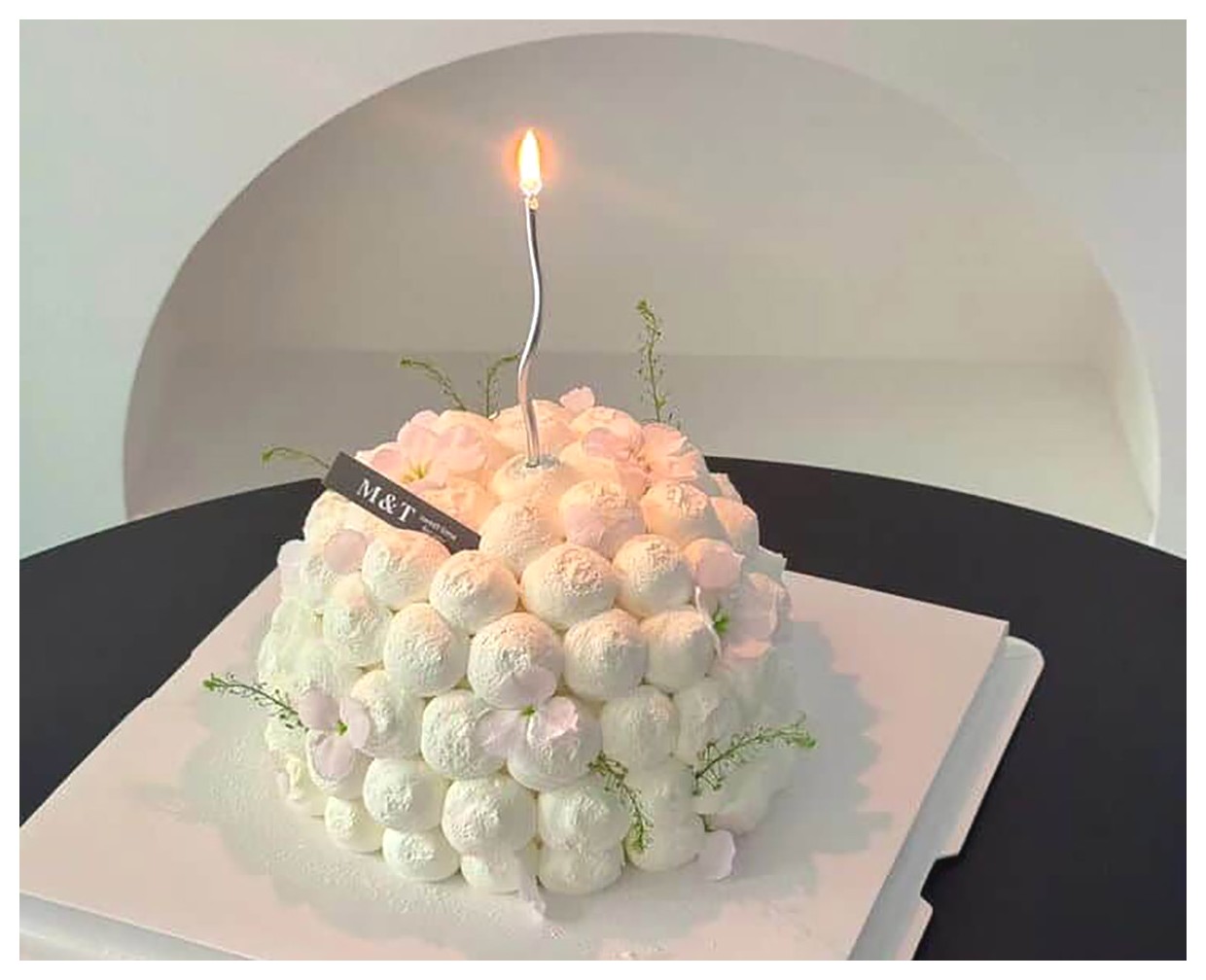 کیک تولد منحصر به فرد و خوشمزه: ایدههایی برای جشن شما