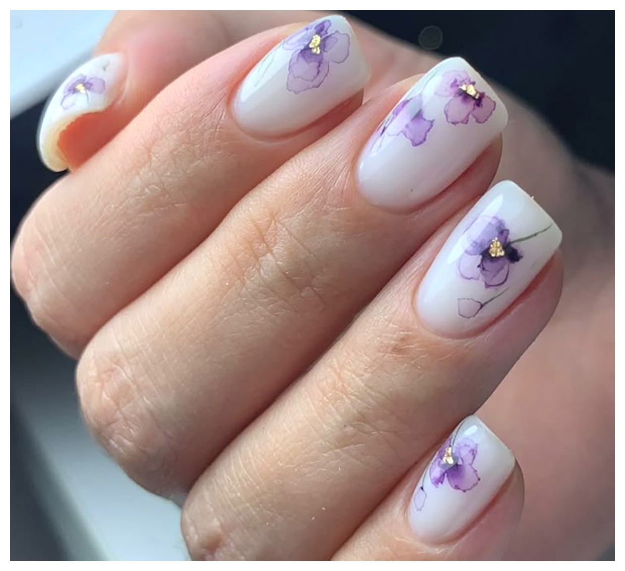 طراحی ناخن آبرنگی: 10 مدل زیبا و خلاقانه