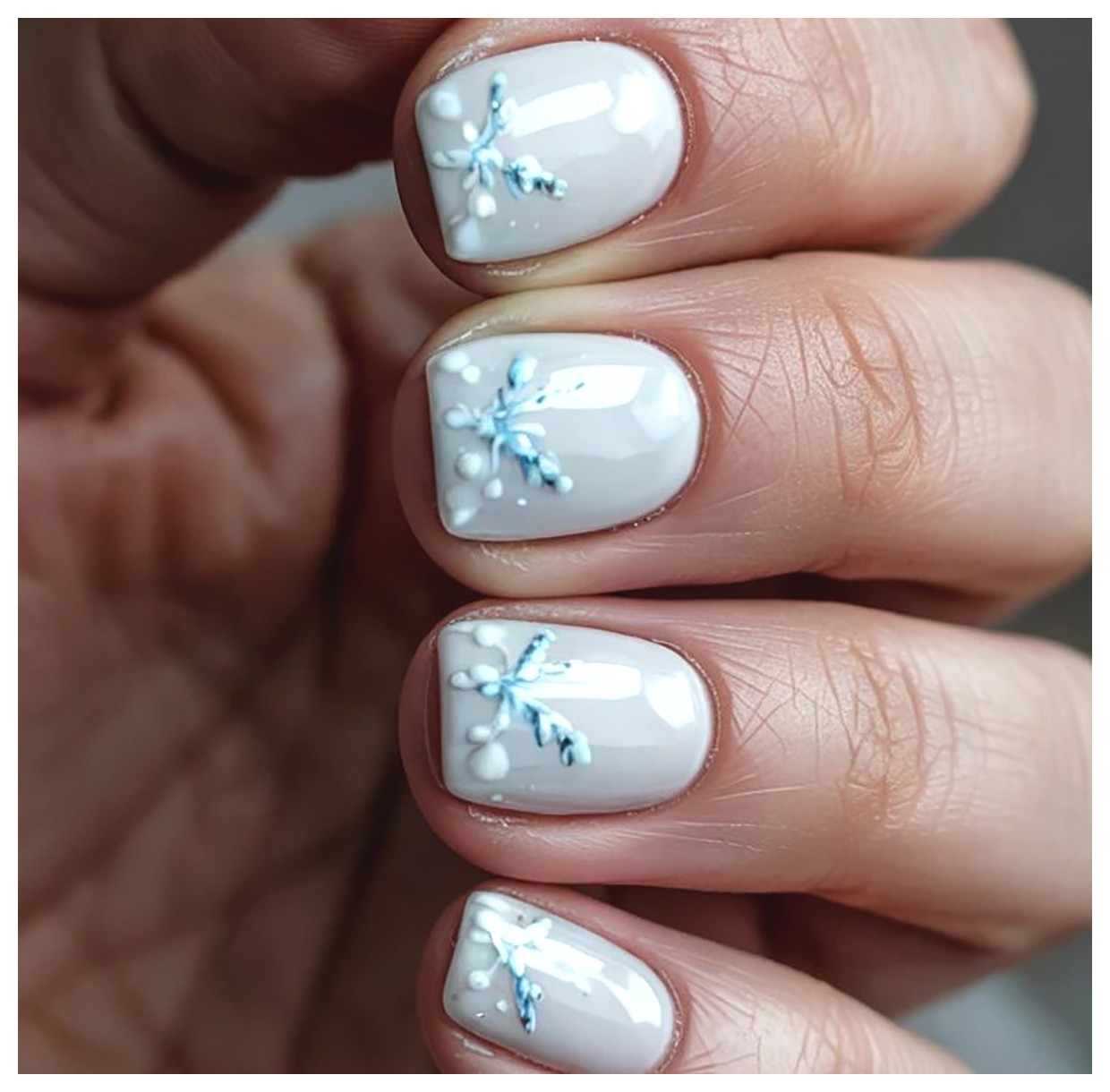 طراحی ناخن‌های زمستانی: ایده‌های زیبا و خلاقانه