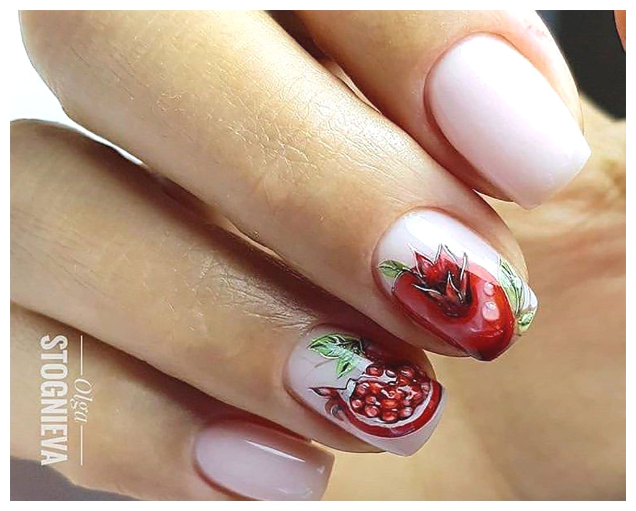 طراحی ناخنهای یلدا: ایدههای زیبا و خلاقانه برای شب یلدا