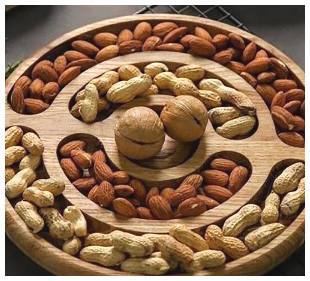 ظروف سرو چوبی: زیبایی و کاربرد در سفرههای ایرانی