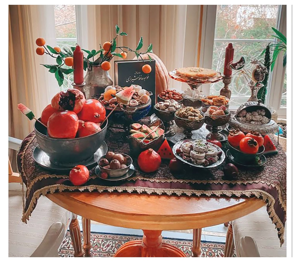 چیدمان سفره یلدا: ایدههایی برای زیبایی و جذابیت