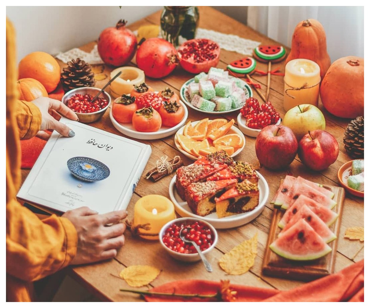 چیدمان سفره یلدا: ایدههایی برای زیبایی و جذابیت