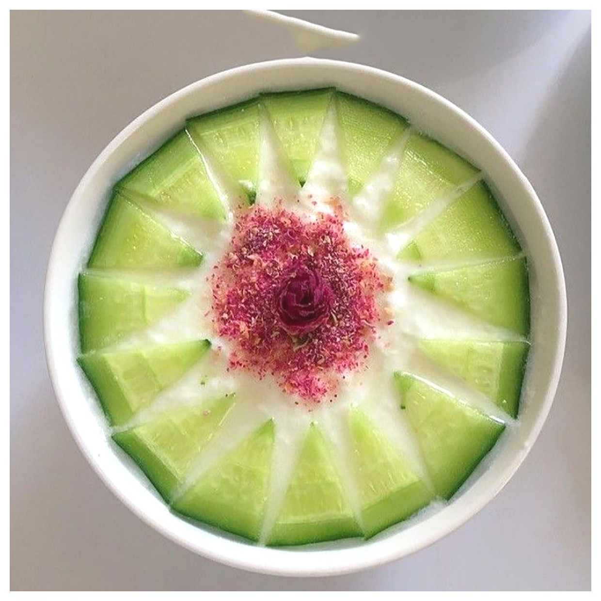 تزئین ماست برای مهمانی: ایده‌های خلاقانه و زیبا