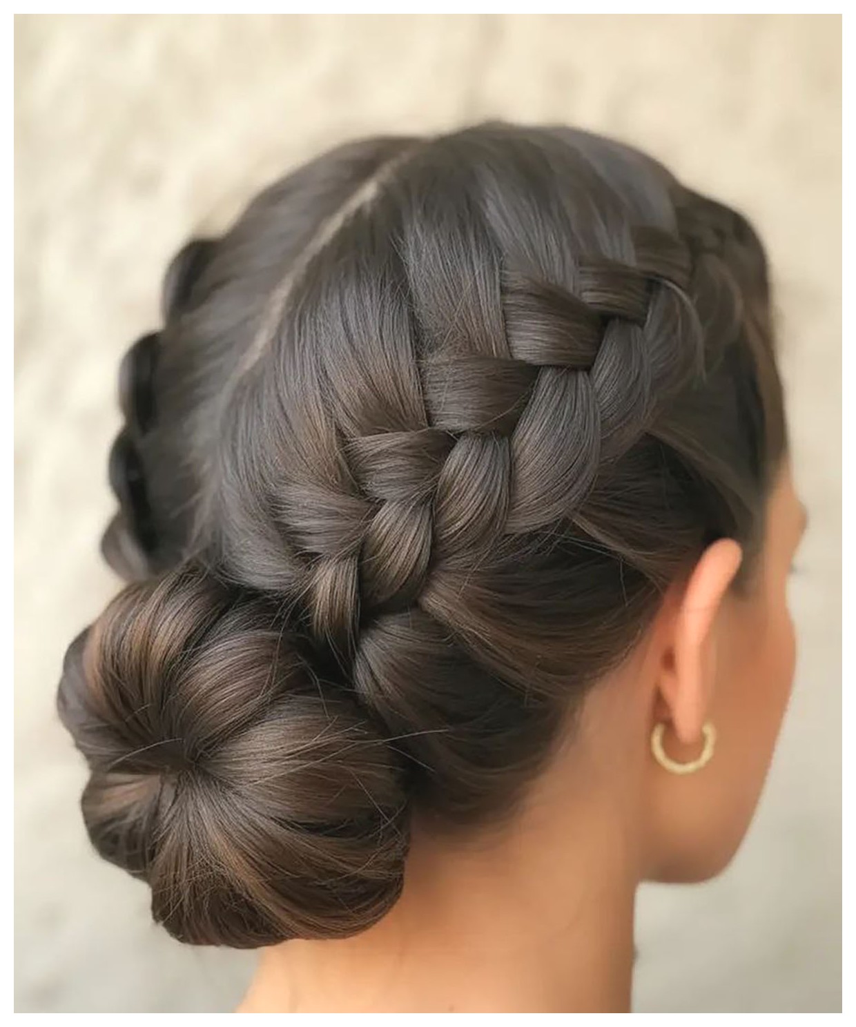 انواع شینیون مو: راهنمای کامل برای زیبایی و جذابیت