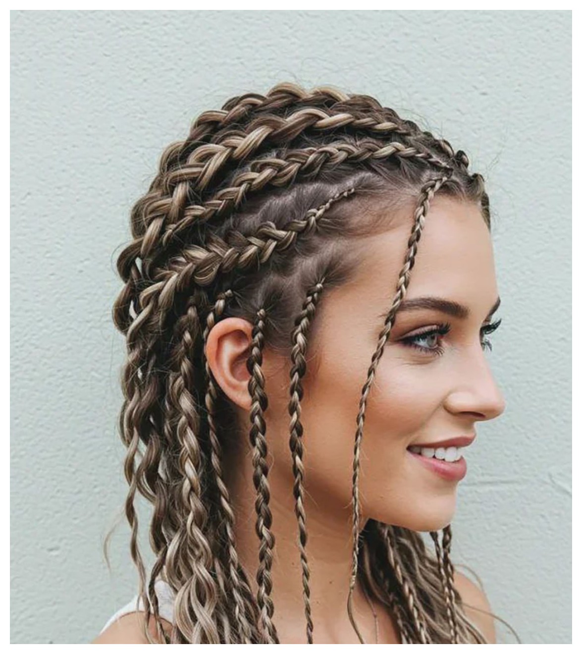 راهنمای کامل بافت مو | تکنیک‌های بافت مو برای زیبایی بیشتر