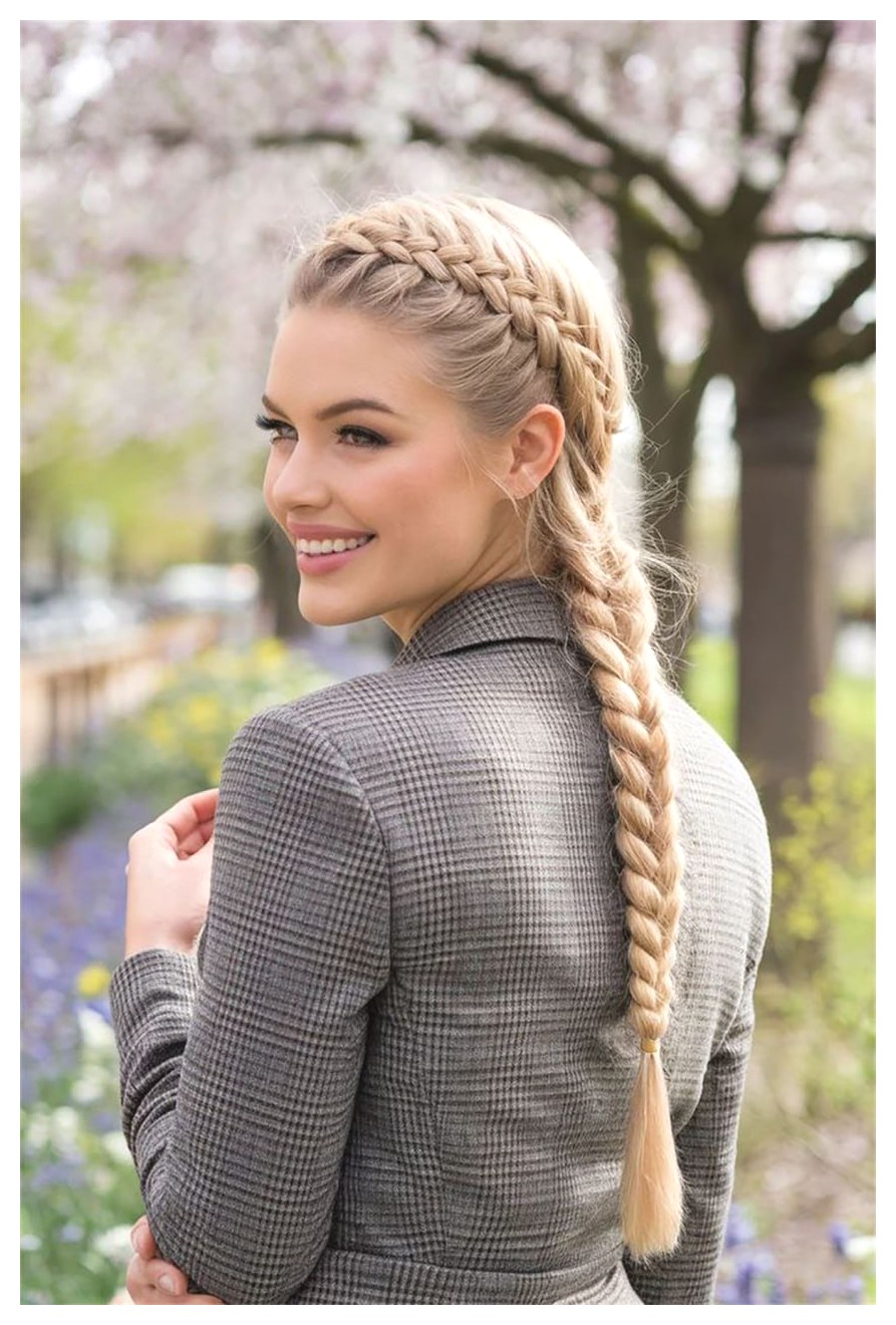 راهنمای کامل بافت مو | تکنیک‌های بافت مو برای زیبایی بیشتر