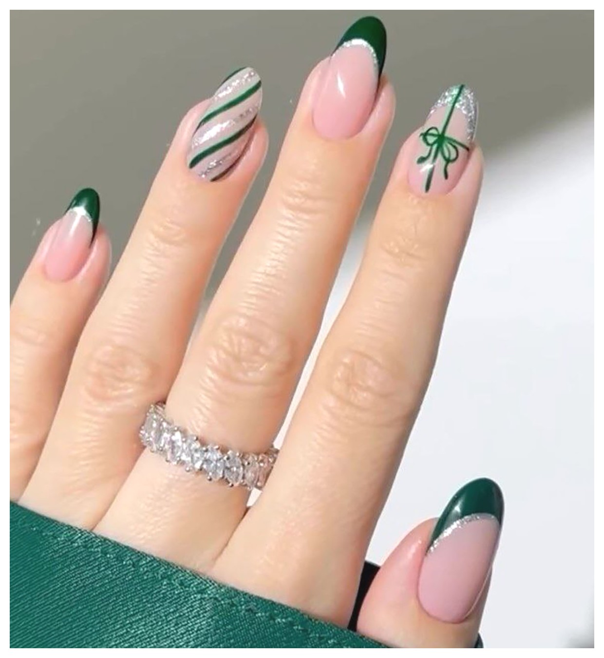 ایده‌های خلاقانه برای طراحی ناخن‌های زیبا و مدرن