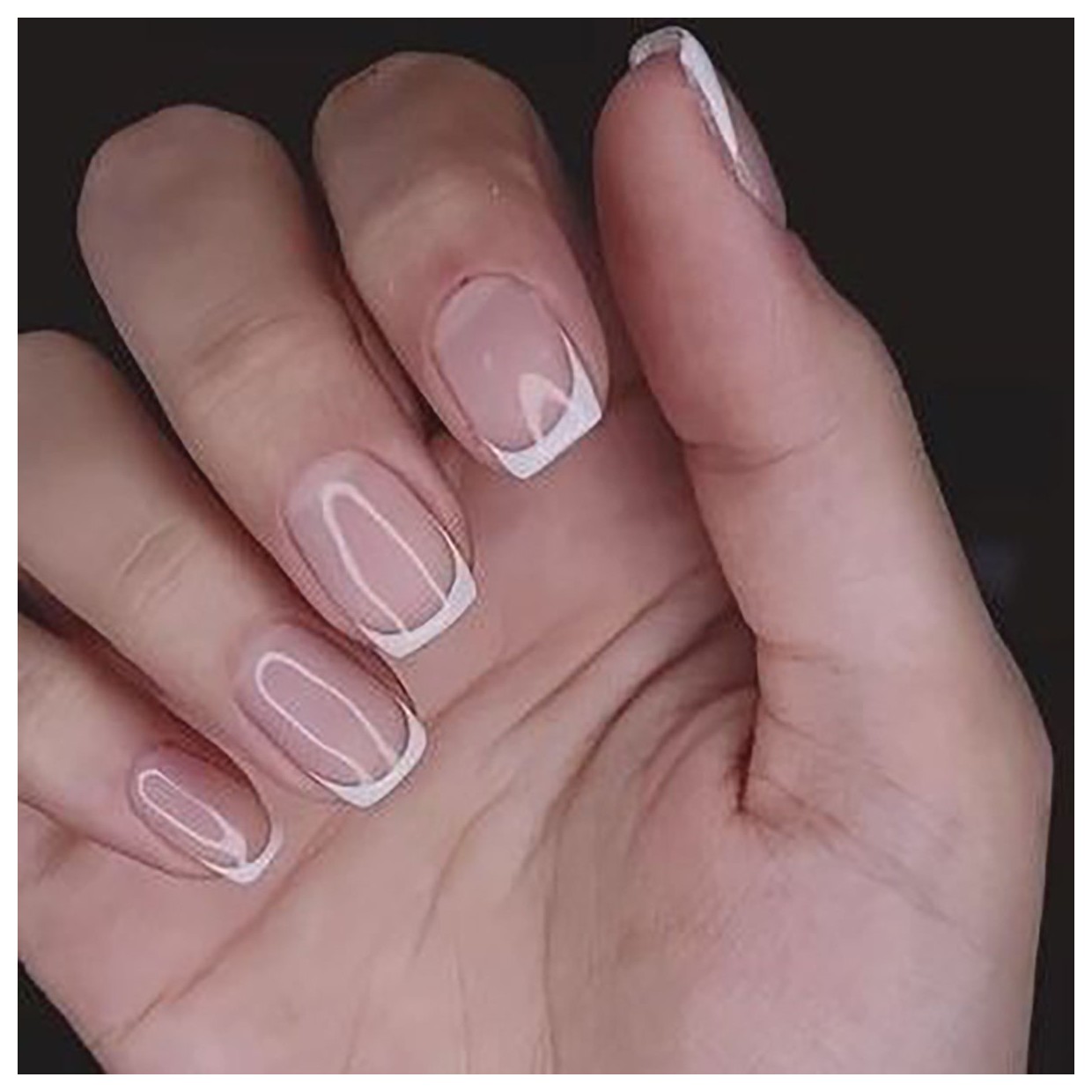 آموزش طراحی ناخن فرنچ: زیباترین ایدهها برای ناخنهای شما