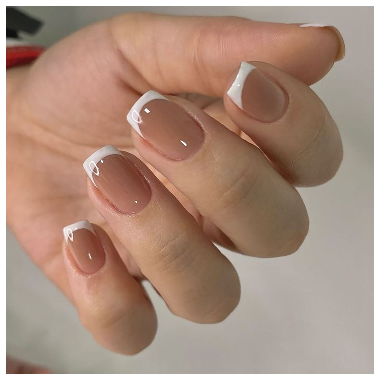 ناخنهای فرنچ: راهنمای کامل برای طراحی و نگهداری