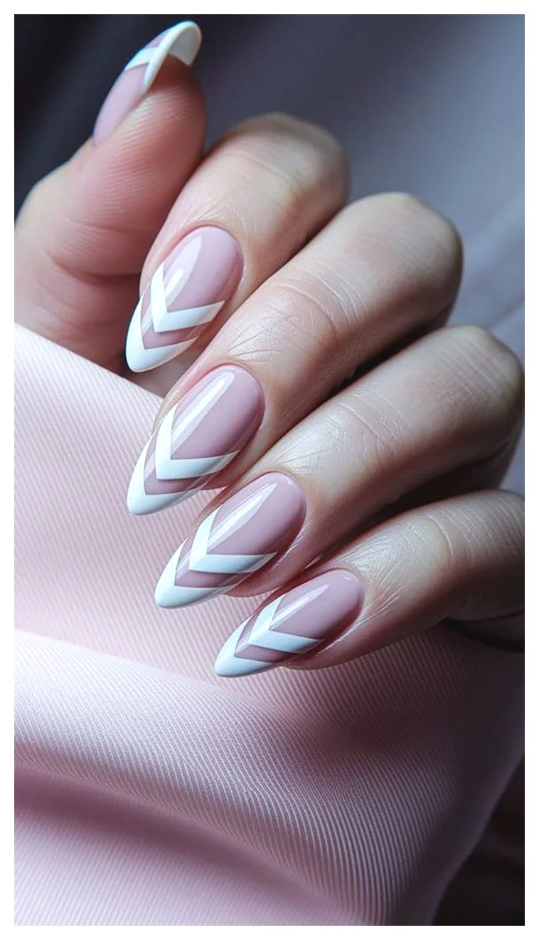 ناخنهای فرنچ: راهنمای کامل برای طراحی و نگهداری