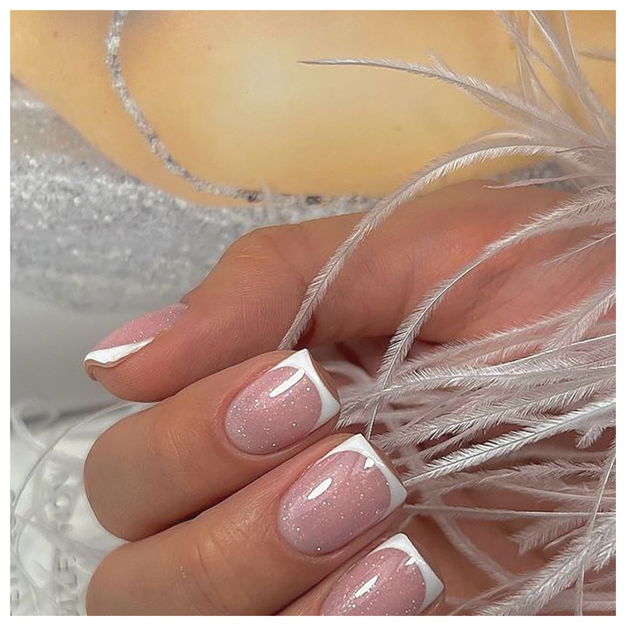 آموزش طراحی ناخن فرنچ: زیباترین ایدهها برای ناخنهای شما