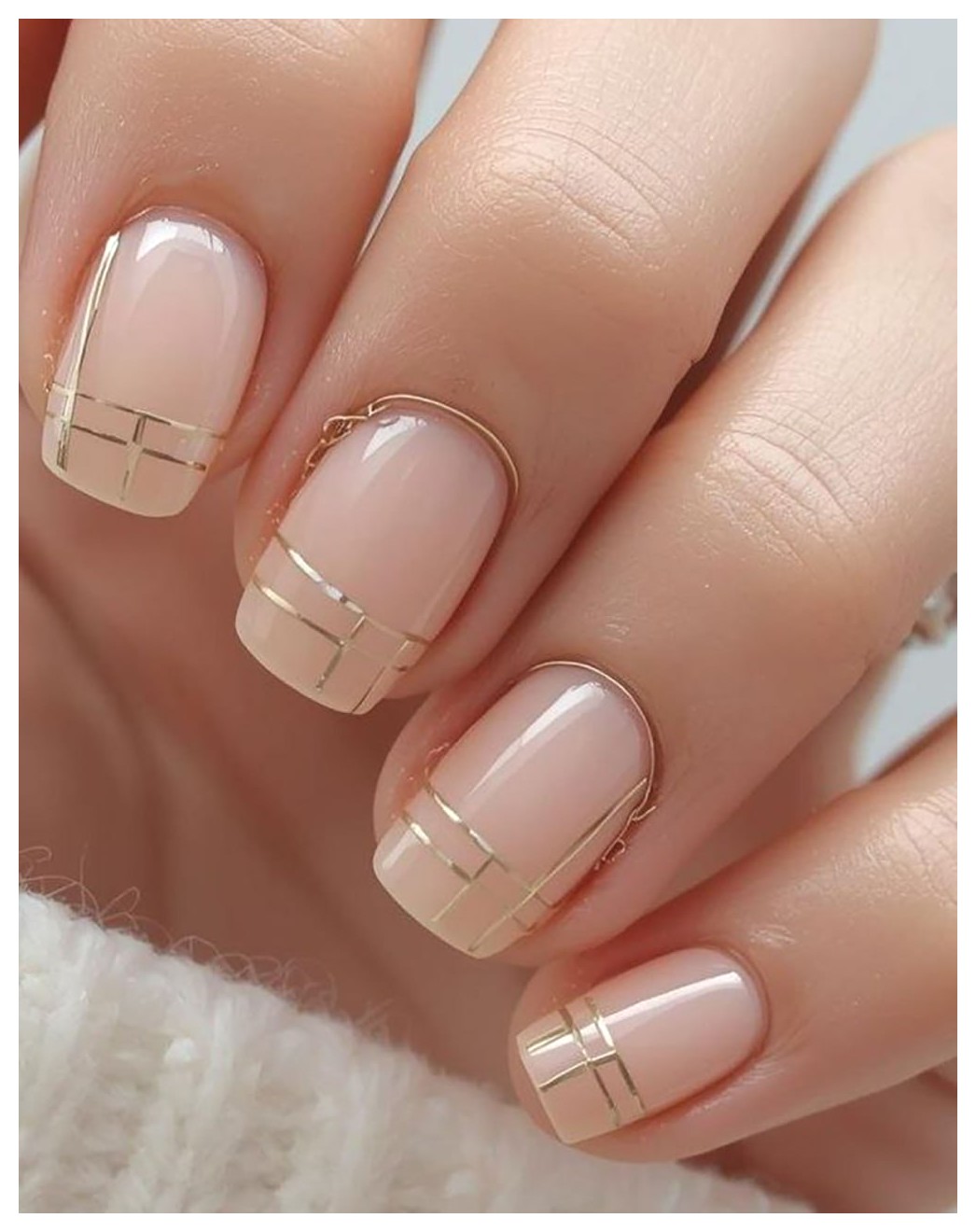 ناخنهای فرنچ: راهنمای کامل برای طراحی و نگهداری