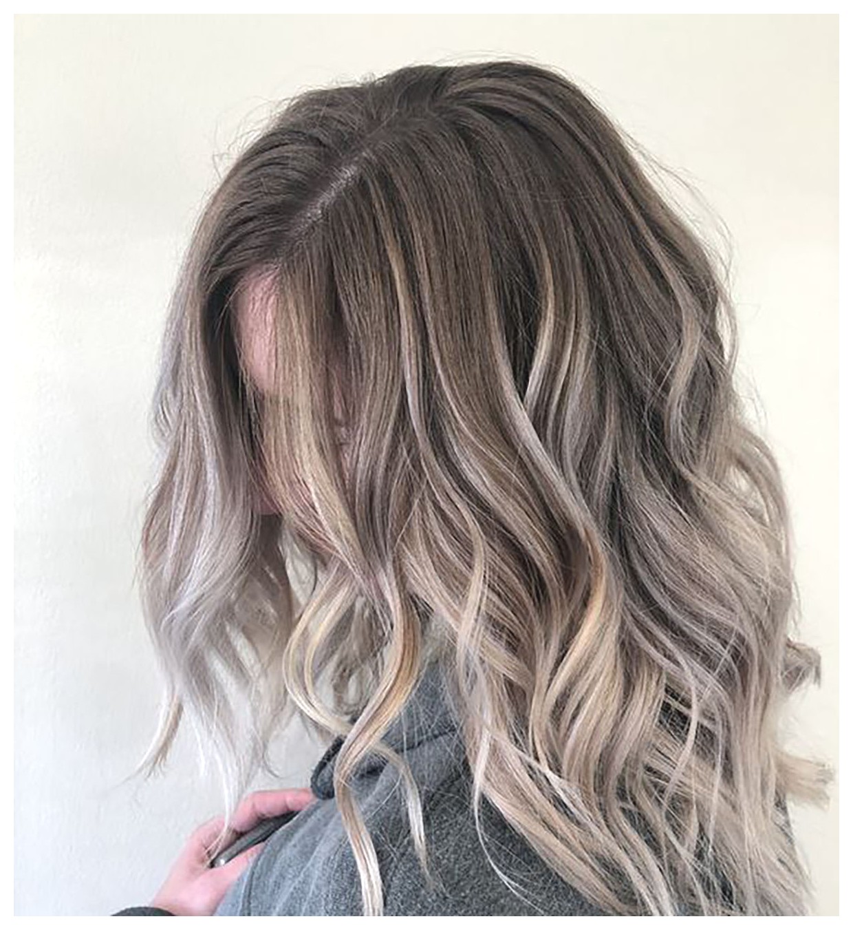 معرفی هایلایت مو: انتخابی مناسب برای زیبایی و جذابیت