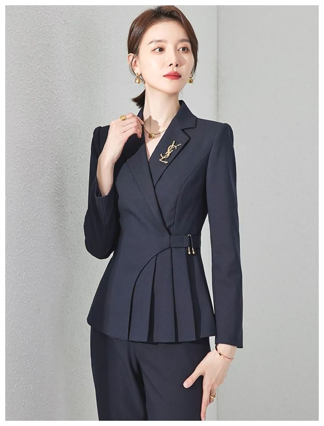 راهنمای انتخاب کت زنانه: نکات کلیدی برای خرید بهترین کت