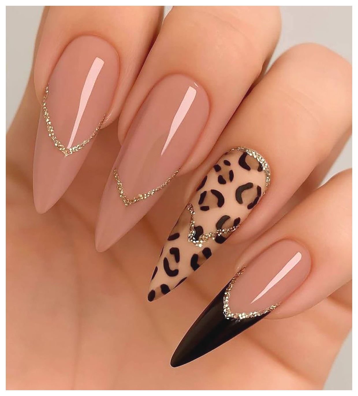 ایدههای خلاقانه برای طراحی ناخن بلند: زیبایی و جذابیت در دستان شما