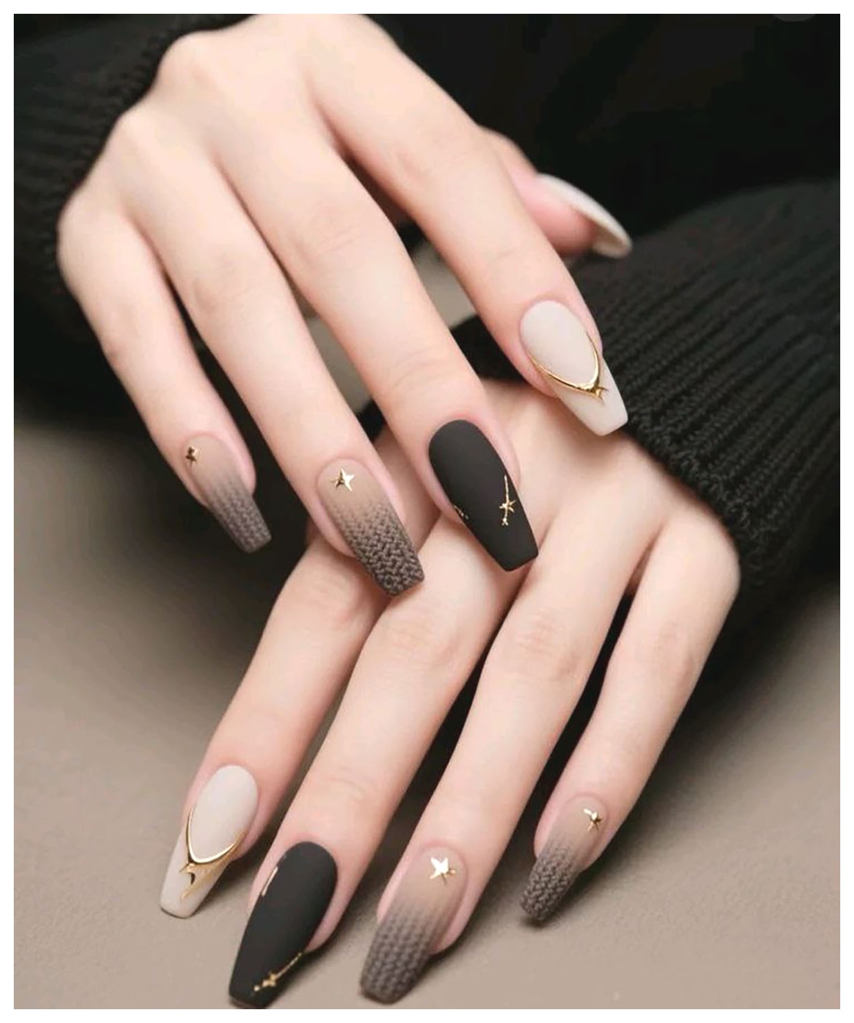 ایدههای خلاقانه برای طراحی ناخن بلند: زیبایی و جذابیت در دستان شما