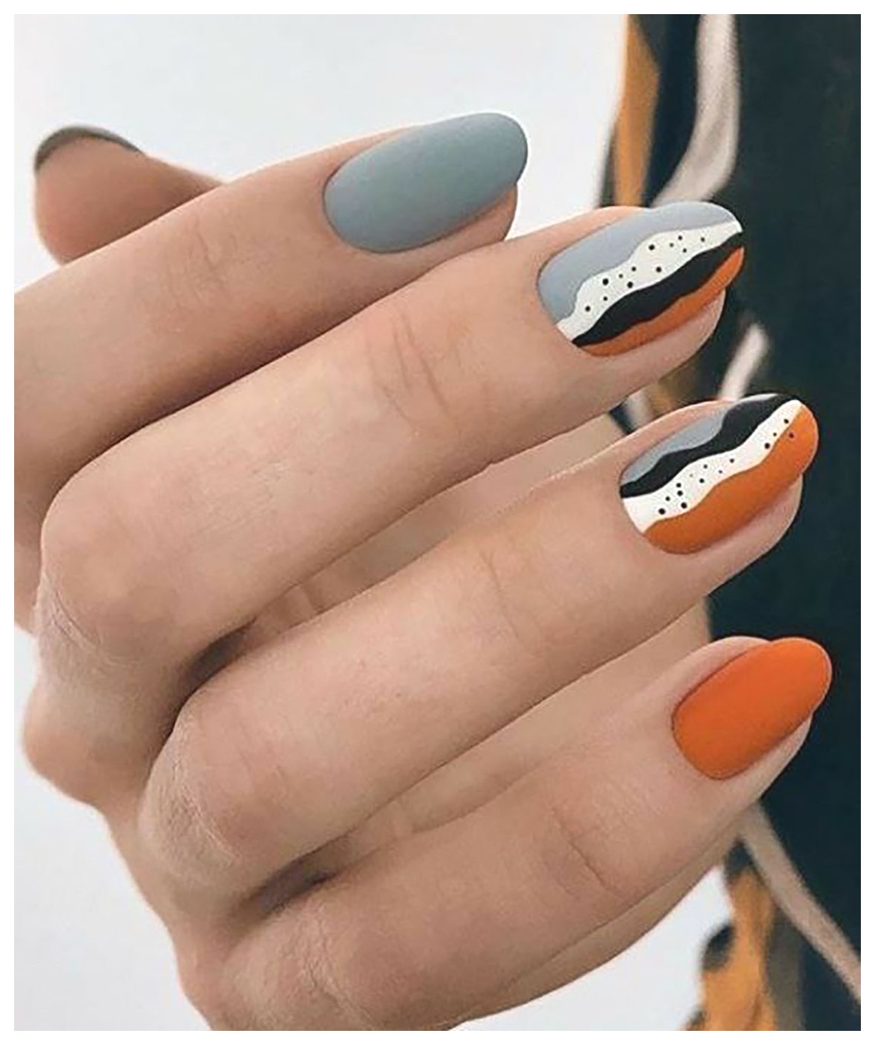 مدلهای طراحی ناخن: ایدههای زیبا و خلاقانه