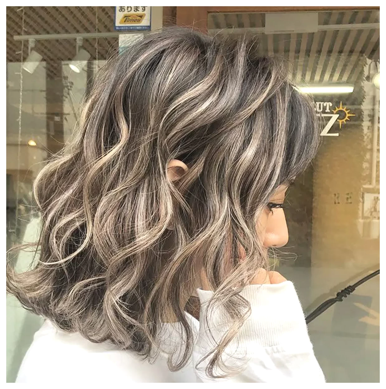 موه‌های فر: راهنمای کامل برای مراقبت و زیبایی