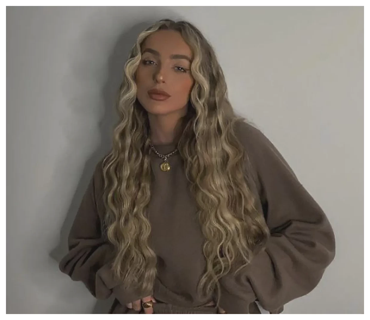 موه‌های فر: راهنمای کامل برای مراقبت و زیبایی