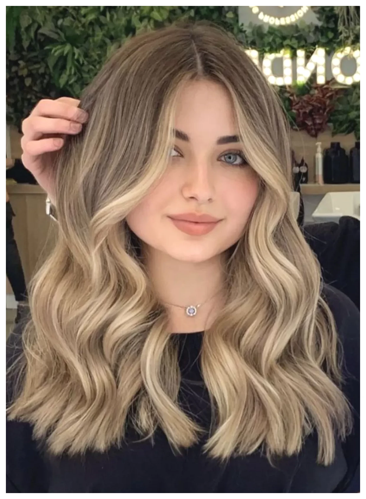 موه‌های فر: راهنمای کامل برای مراقبت و زیبایی