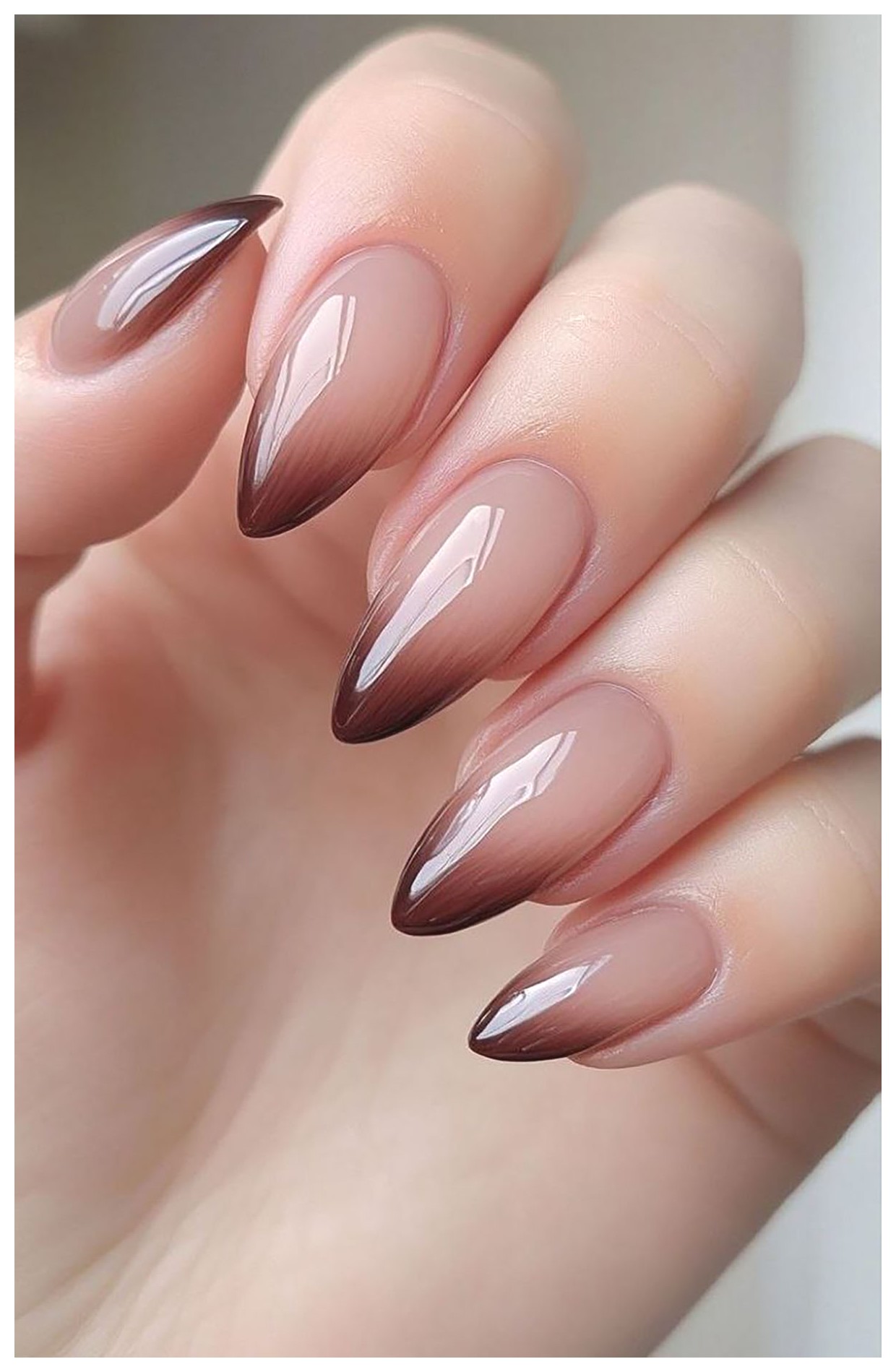 ناخن بادومی: زیبایی و مراقبت از ناخنها با این طراحی خاص