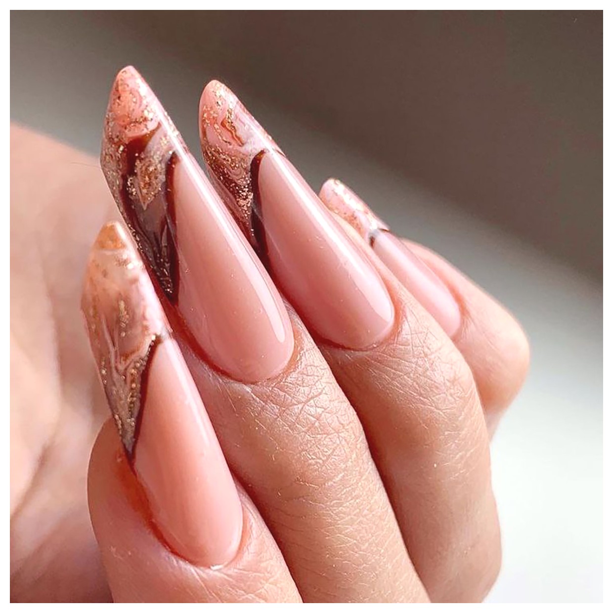 چگونه ناخن‌های بلند و زیبا داشته باشیم؟