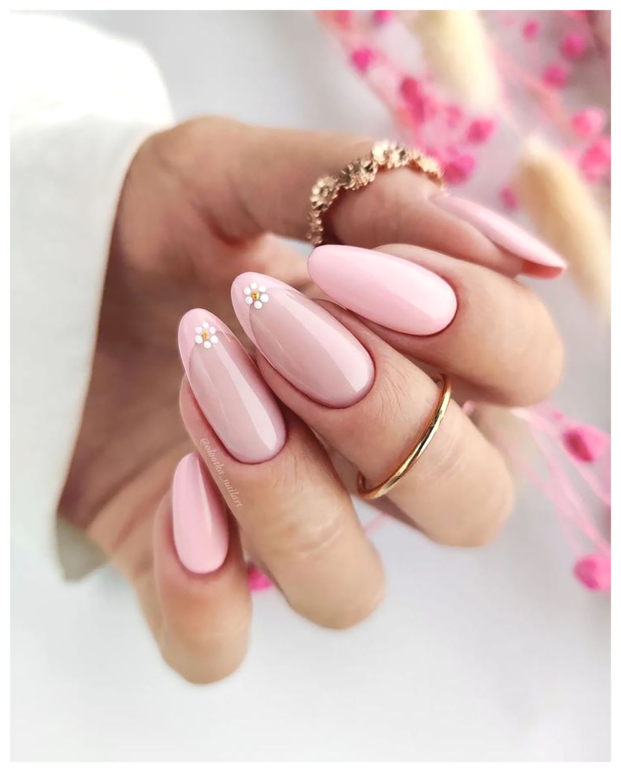 راهنمای انتخاب دیزاین ناخن عروس: زیبایی و جذابیت در هر جزئیات