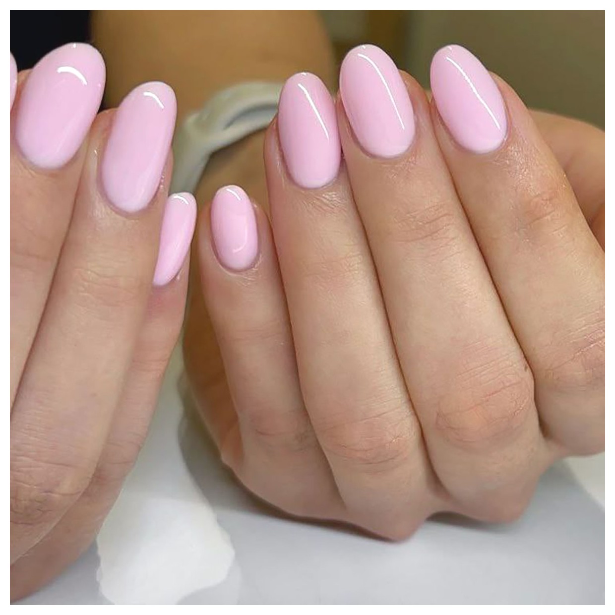 راهنمای انتخاب دیزاین ناخن عروس: زیبایی و جذابیت در هر جزئیات