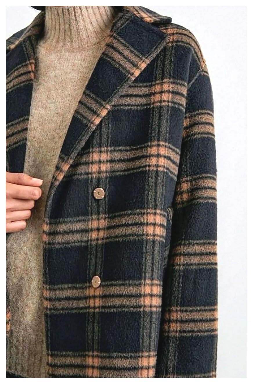 راهنمای انتخاب و ست کردن پالتو کوتاه زنانه