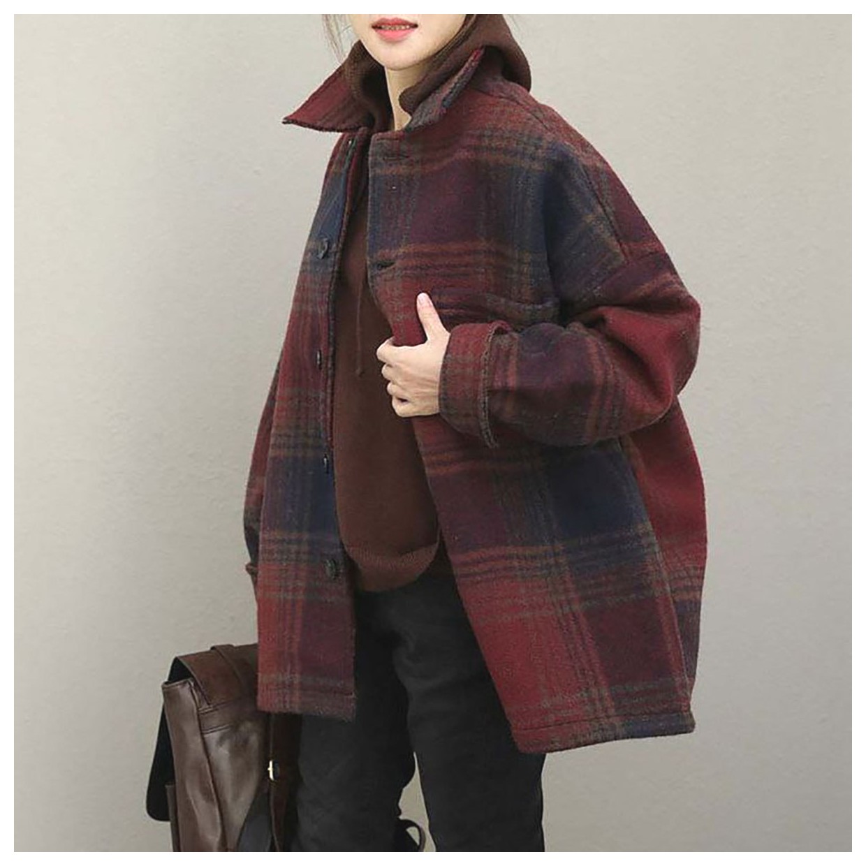 راهنمای انتخاب و ست کردن پالتو کوتاه زنانه