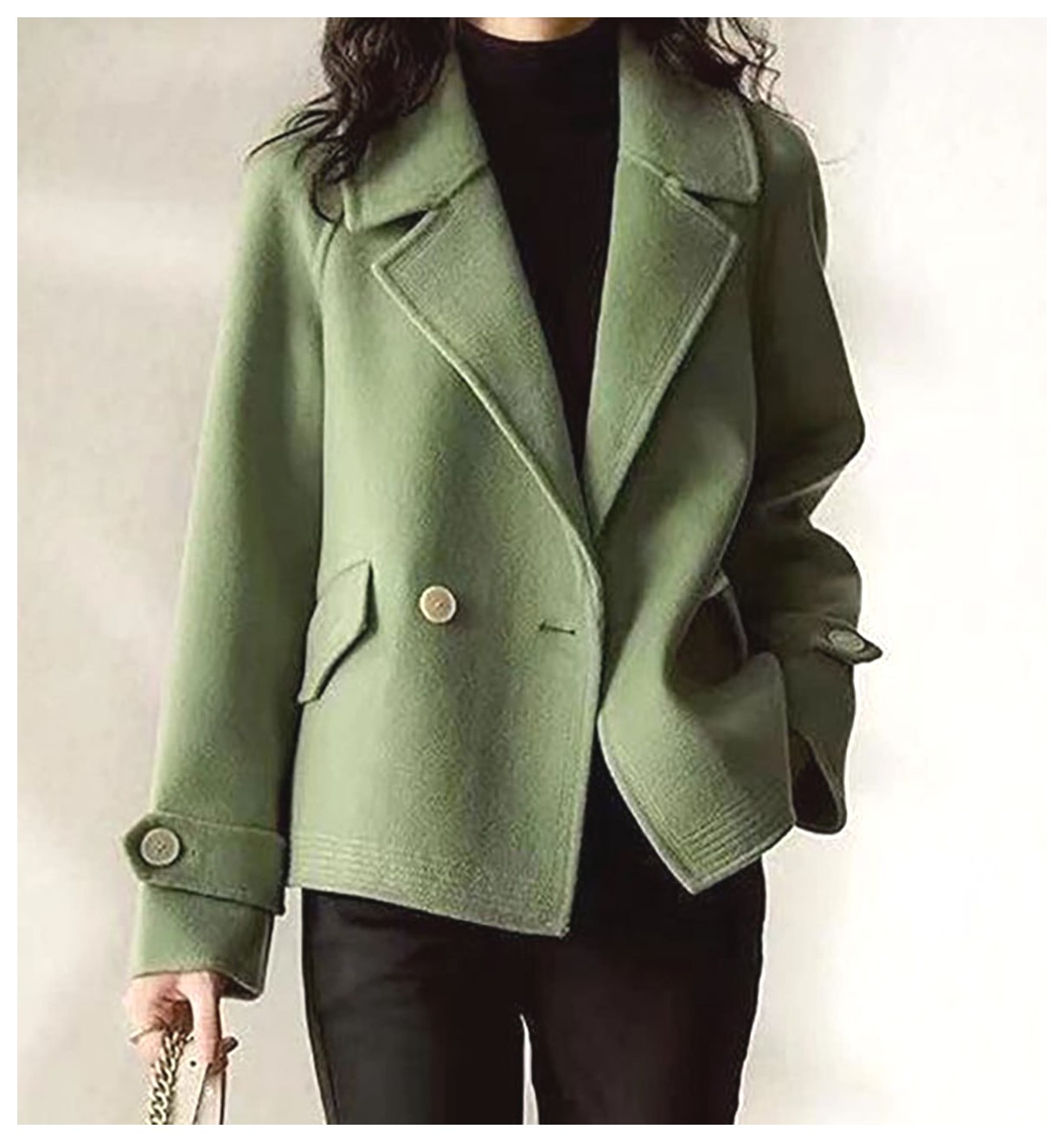 راهنمای انتخاب و ست کردن پالتو کوتاه زنانه