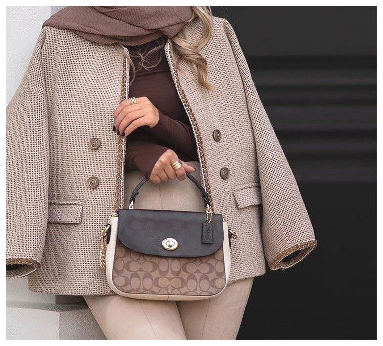 راهنمای خرید پالتو زنانه: انتخابی شیک و کاربردی